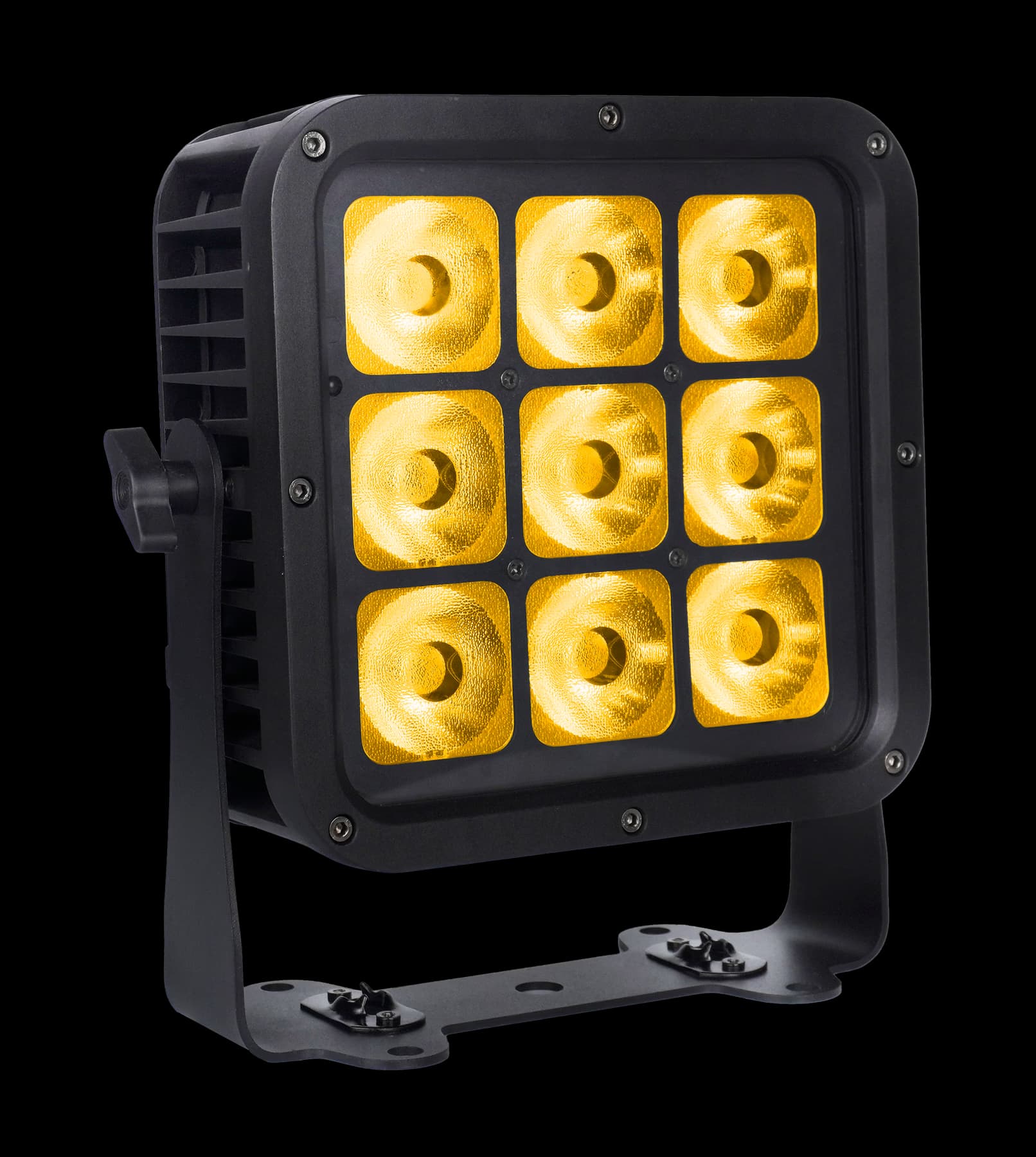 LumiUp Aqua P9 LU-AQP9 battery LED PAR with nine amber illuminated lenses